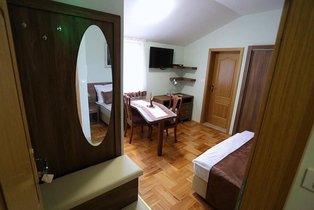 Apartments Ivana - Iva Zadar Ngoại thất bức ảnh