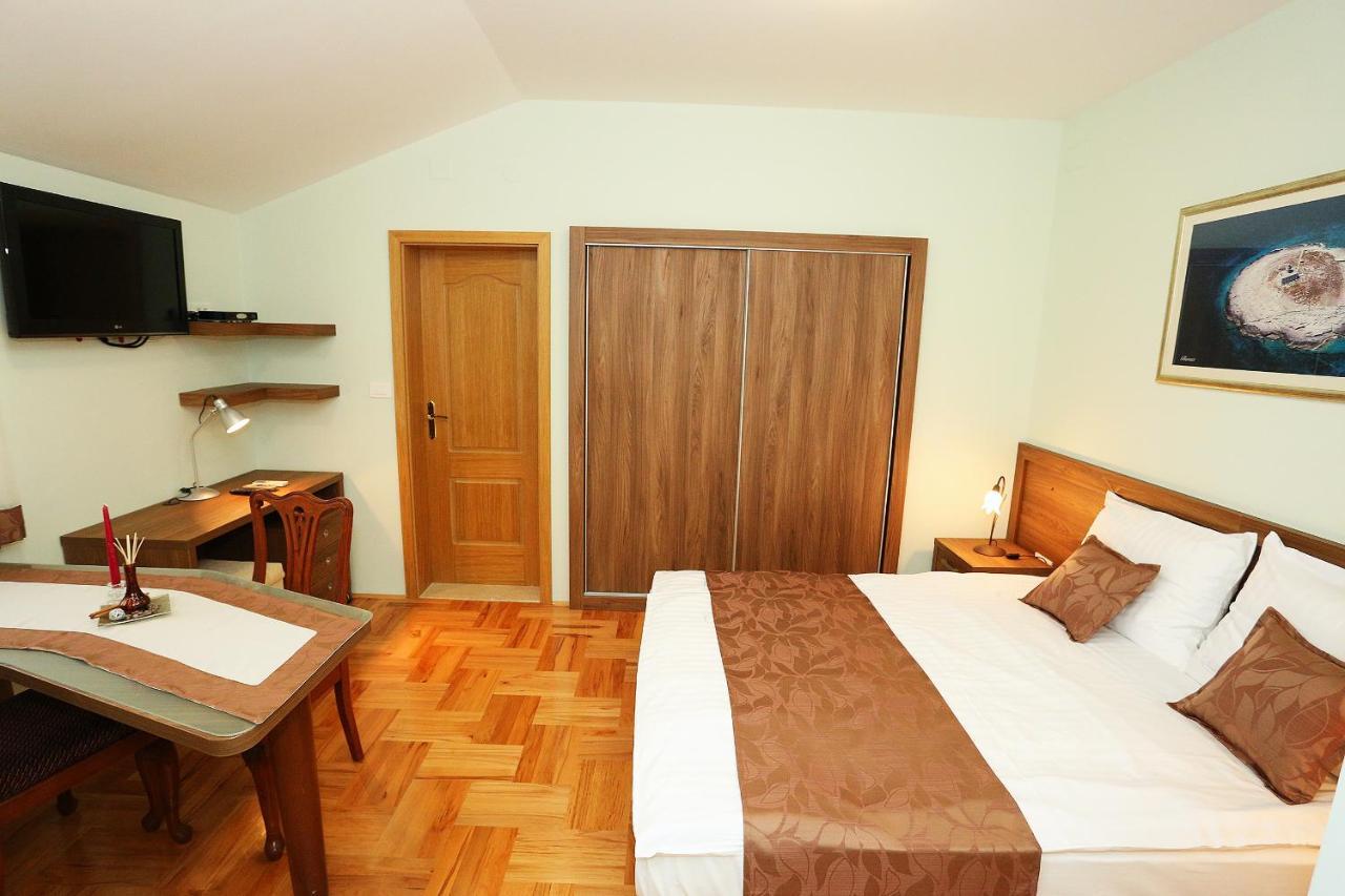Apartments Ivana - Iva Zadar Ngoại thất bức ảnh